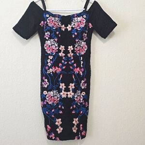 Guess Los Angeles Vintage d Black‎ Crochet Dress With Flowers Embroidery Size 4